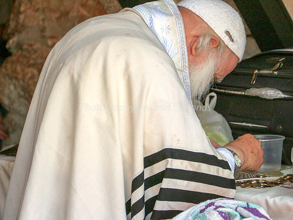 Business at the Kotel 1