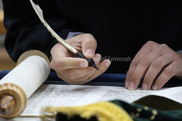 Completing the Holy Scroll 1