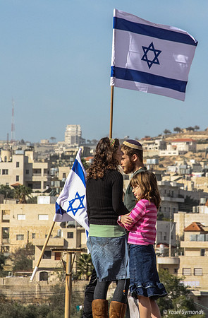 Family with Flags 100129-15