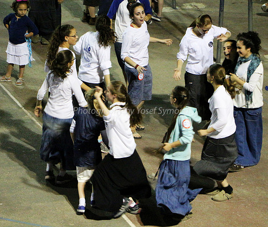 independence Day Celebration Girls Dancing 6