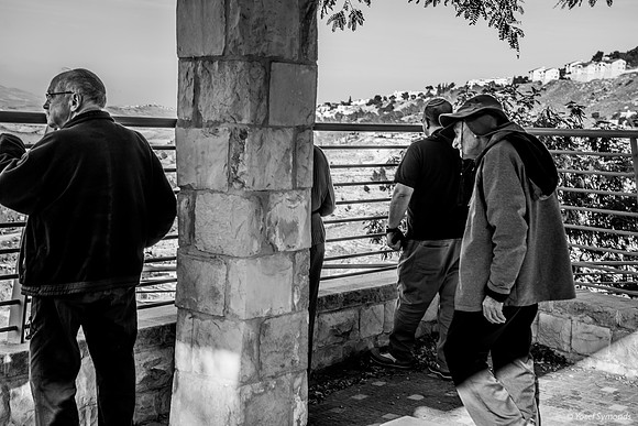 Looking Out at the Lookout 230111-3