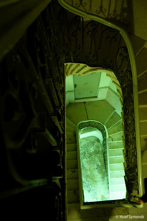 Stair Well - City Jerusalem 2