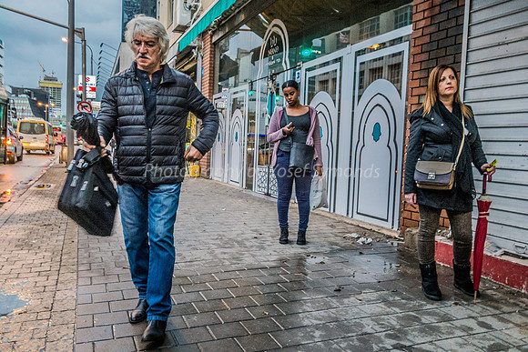 Walking Along 181220-2