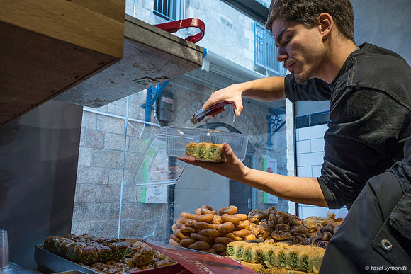 Jerusalem Old City Cake Shop 191205-2