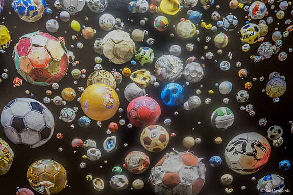 Trash Balls in Space 211122-1