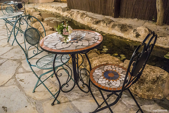 Chairs and Table 220912-1