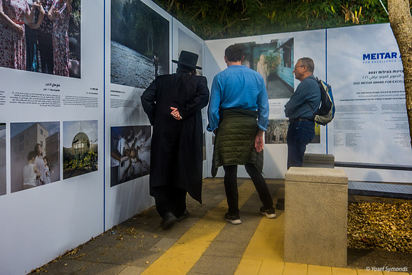 Photographers Have This Shot Cornered 211122-1