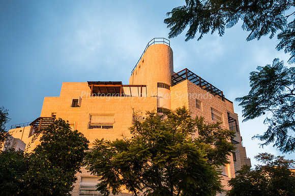 Golden Hour Building on Maor Street 181224-1