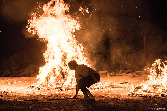 Crouching Low in Front of Fire 190522-3