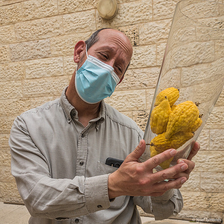 Matzas Might Abound But This Gentleman Can't Let Go of the Past 210321-1