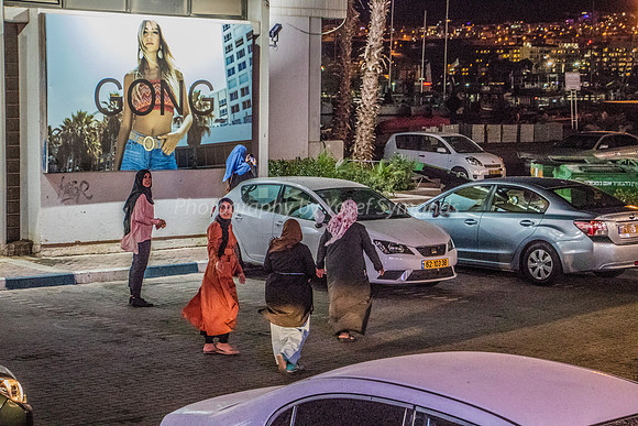 Shopping Mall for Arab Ladies 181008-2