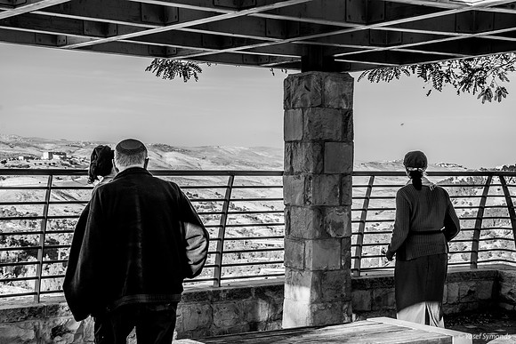 Looking Out at the Lookout 230111-2