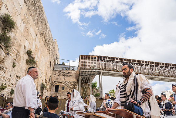 Singing Hallel on Independence Day 190509-2