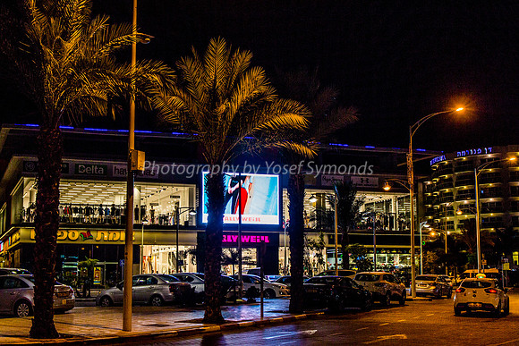 Mall at Night - Eilat 180603-1