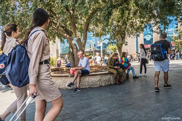 Sunday Morning Near Jerusalem Central Bus Station 220626-4