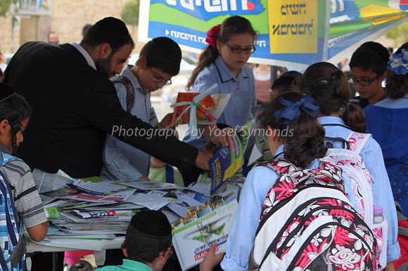 Giveaways Entice Young People at Election Time