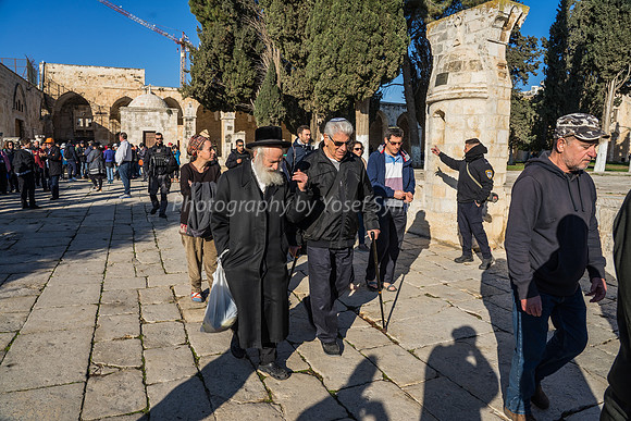 Rav Elboim Walking East 190212