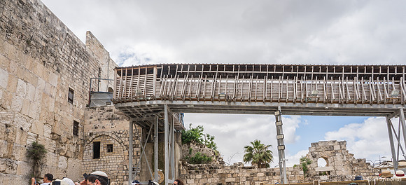 Mughrabi Bridge 190509-1