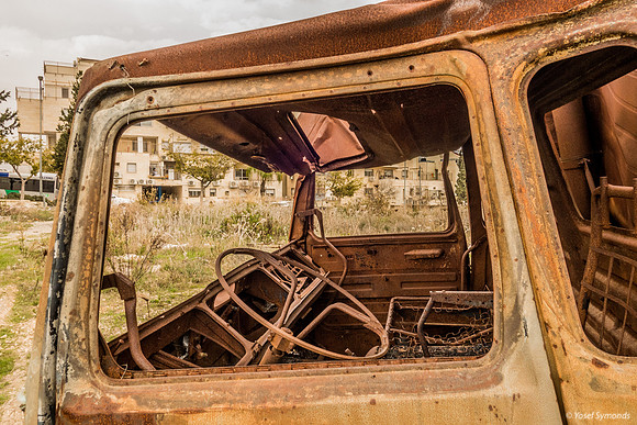 Abandoned Truck 201214-15