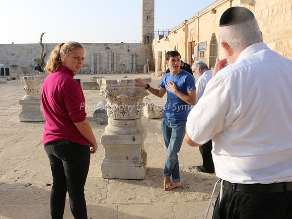 Discussing Gold Flakes Remaining on Column Capitals from Roman Period 2