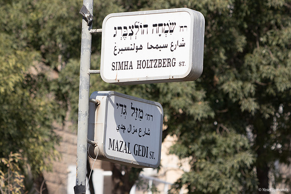 Signpost 221107-2