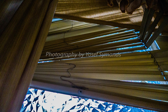 Broken Blinds 181225-3