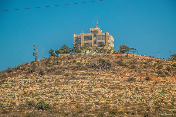 Zar Residence on Hill 180927-1