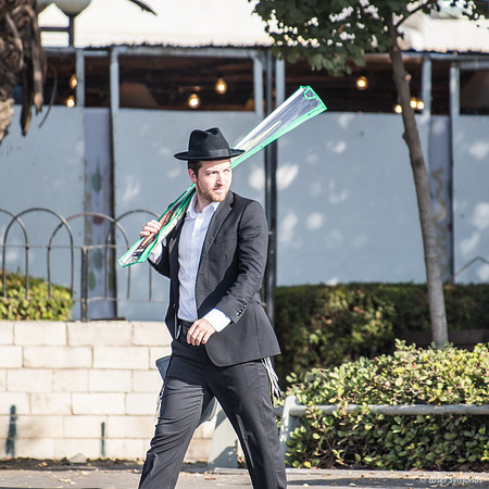 Shouldering Arms with Lulav 191015-2