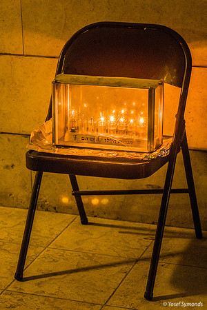 Chanukia on Chair 191228-1