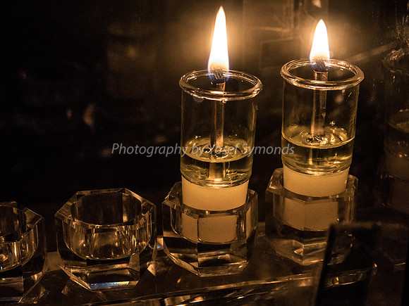 Candles and Crystal 181203-26