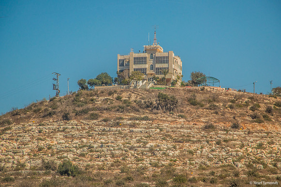Zar Residence on Hill 180927-1