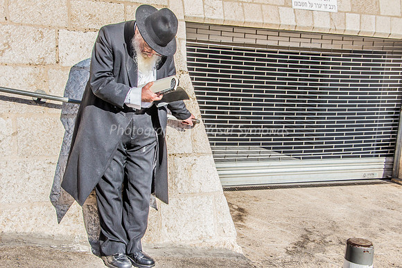 Rav Avigdor Nebenzahl - 2