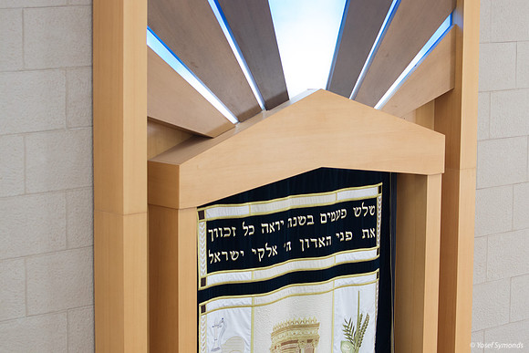 Festival Curtain for Aron Hakodesh 191020-1
