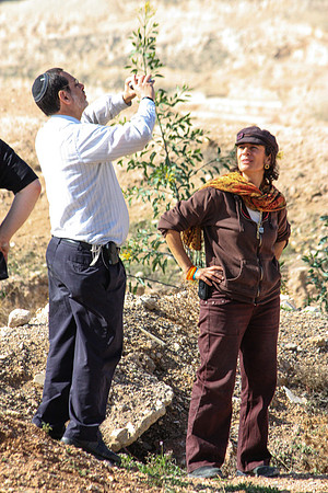 Watching the Photographer 100129-1