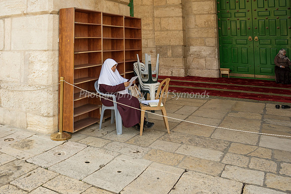 Women Outside Al-Aksa Mosque 190212