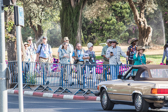 Visitors to Jerusalem for Feast of Tabernacles  191015-1