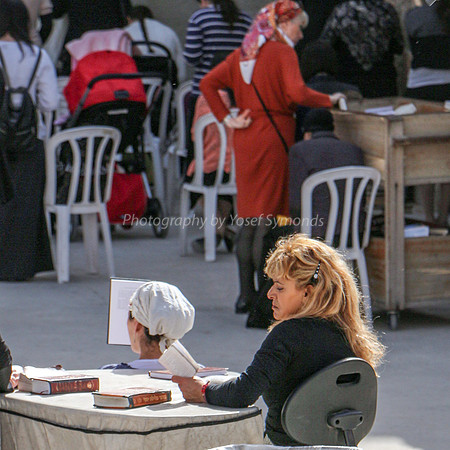Modes of Women Prayer at Western Wall 1