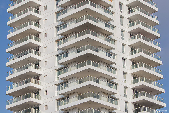Modern Building 190804-2