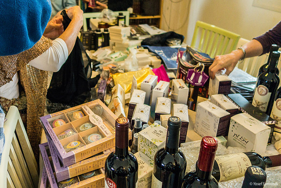 Local Products on Sale in Cottage 191015-1