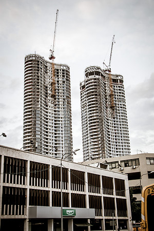Shapely Skyscrapers Under Construction 181220-2