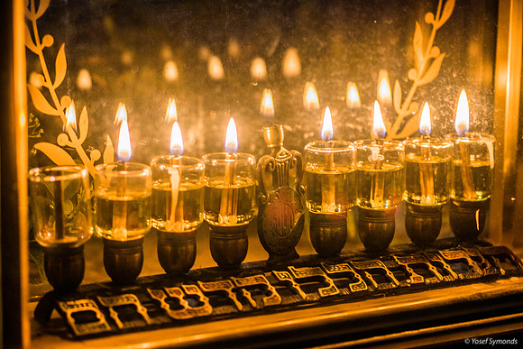 Holy Lights 191228-1