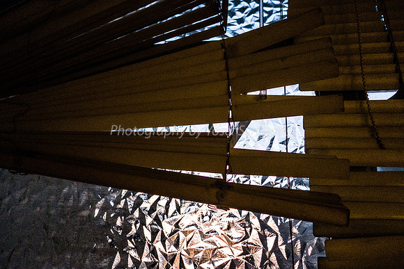 Broken Blinds 181225-5