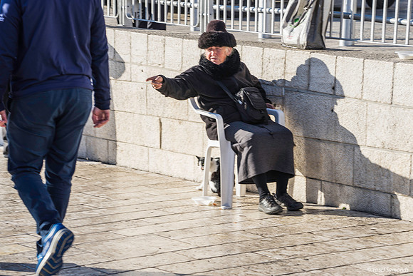 Hey You! 191205-1