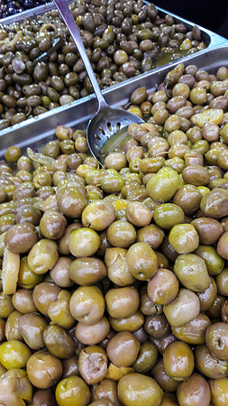 Market Olives 1