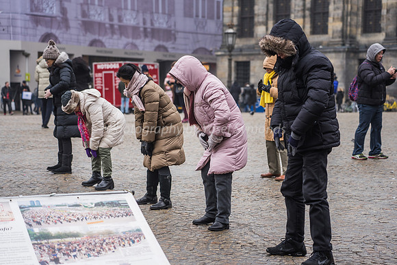 Falun Gong Demonstrators in Action Amsterdam 190131-5