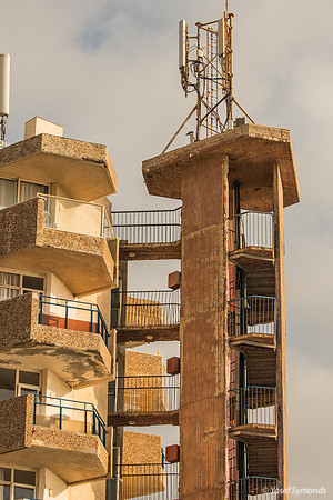 External Stair Well 190804-2