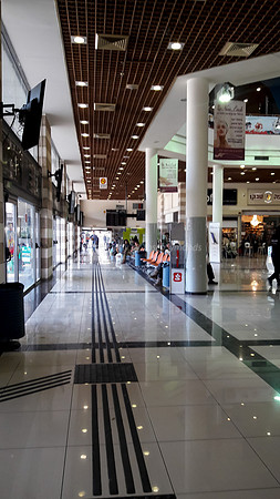 Ramle Mall 1