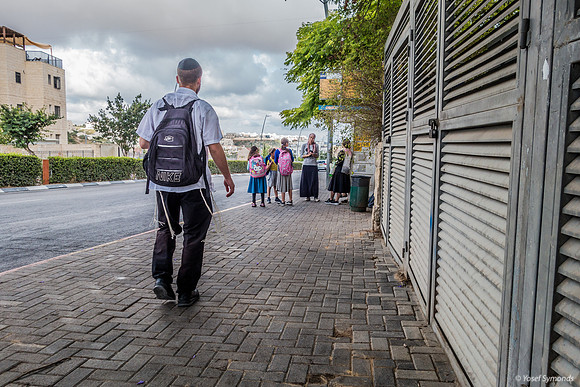Bus Stop 220626-5