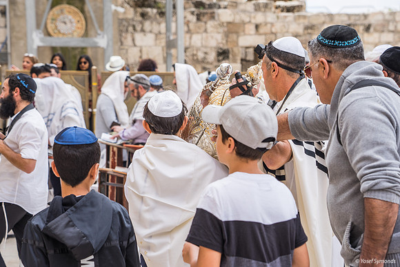 Barmitzvah Boy Returning Torah Scroll 190509-7