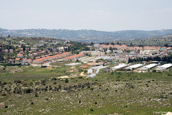 View from Amona to Ofra 190423-6